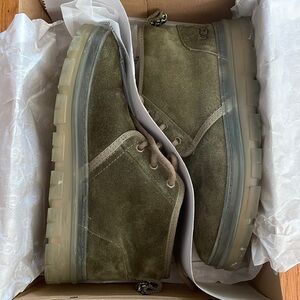Pre owned UGG Neumel Burnt Olive boots
